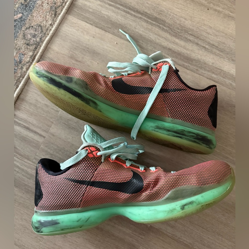 Nike Kobe Easter 10’s men’s size 14